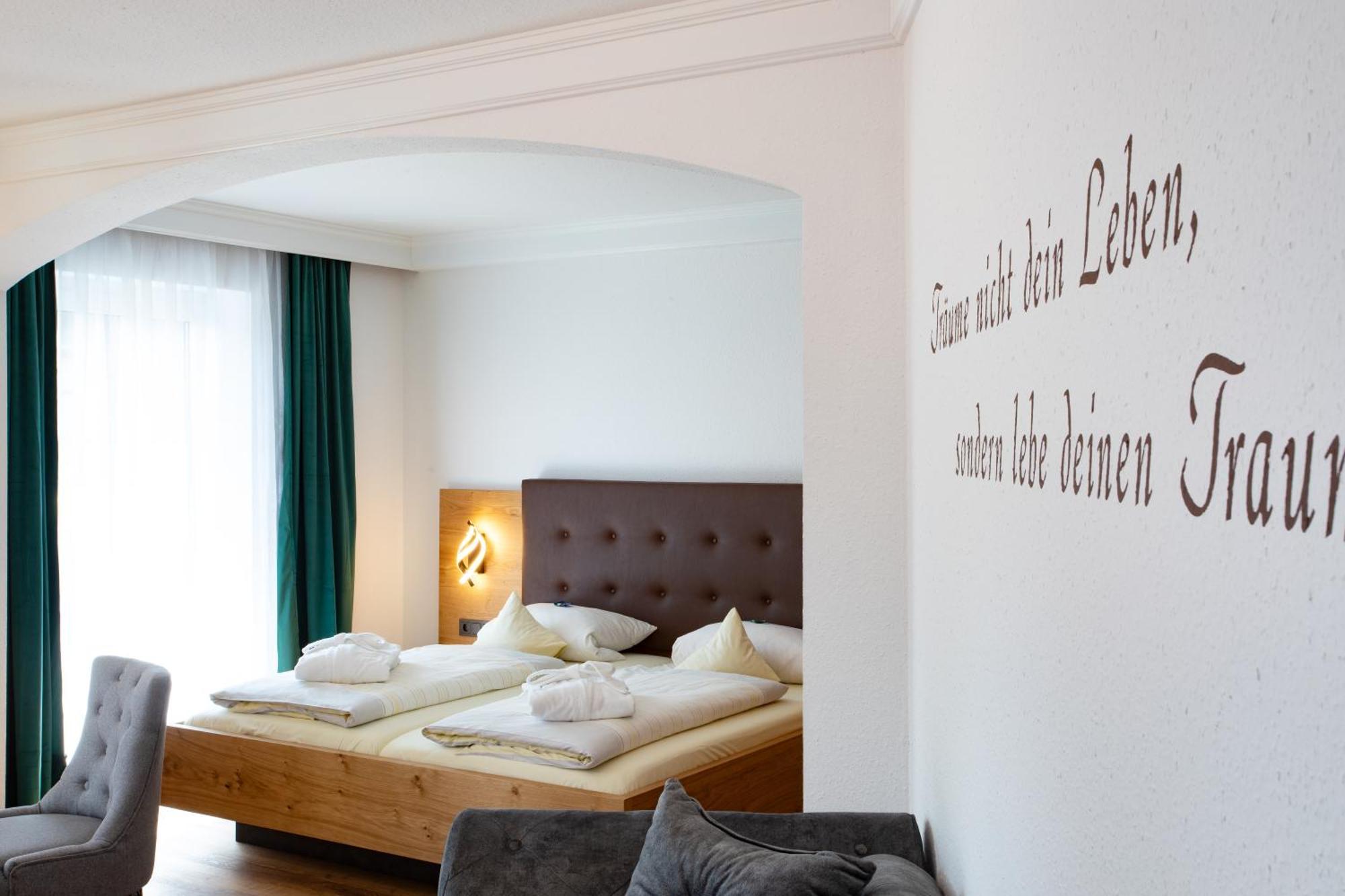 Graefliches Hotel Alte Post バート・ビルンバッハ エクステリア 写真