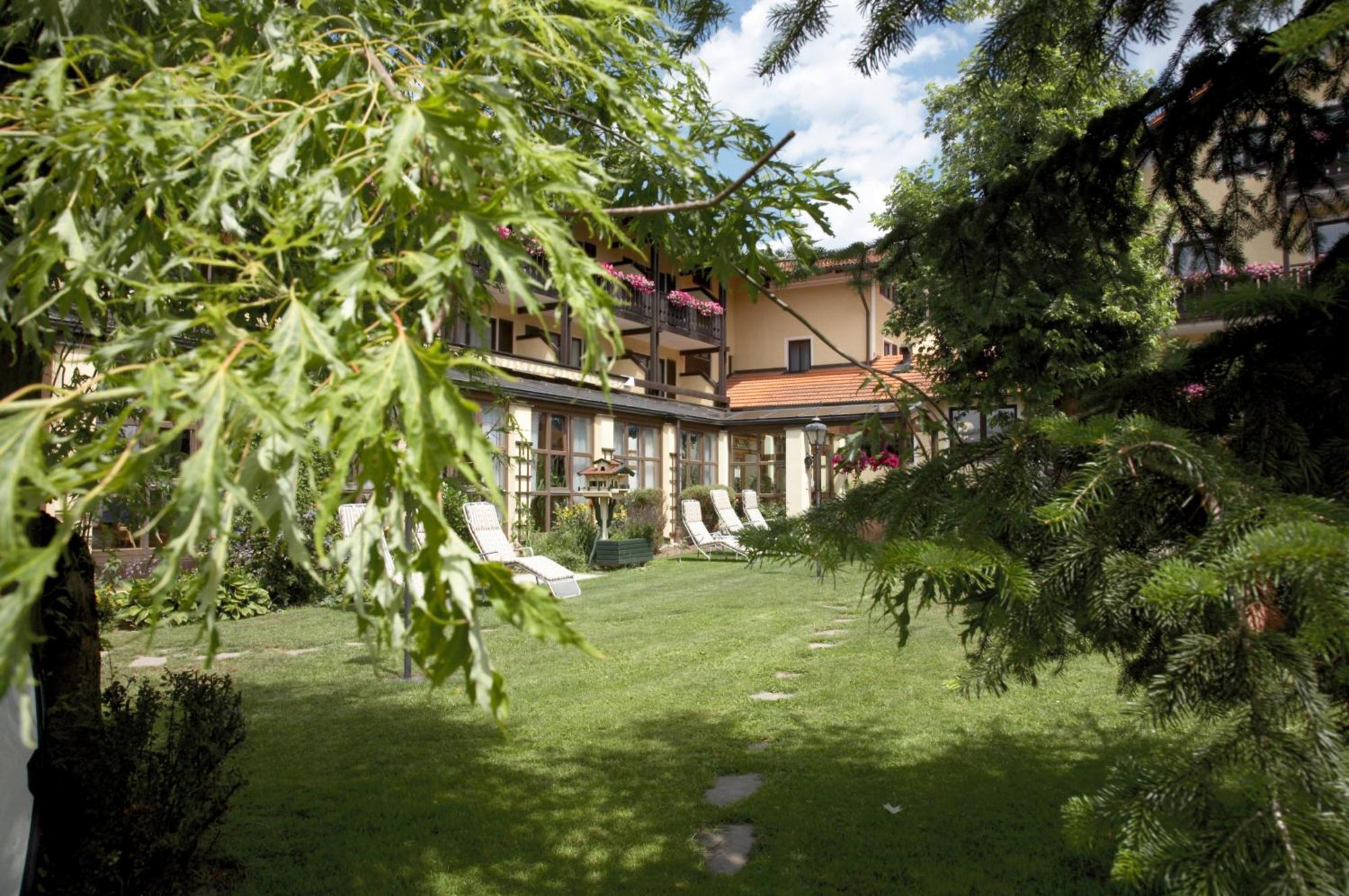 Graefliches Hotel Alte Post バート・ビルンバッハ エクステリア 写真