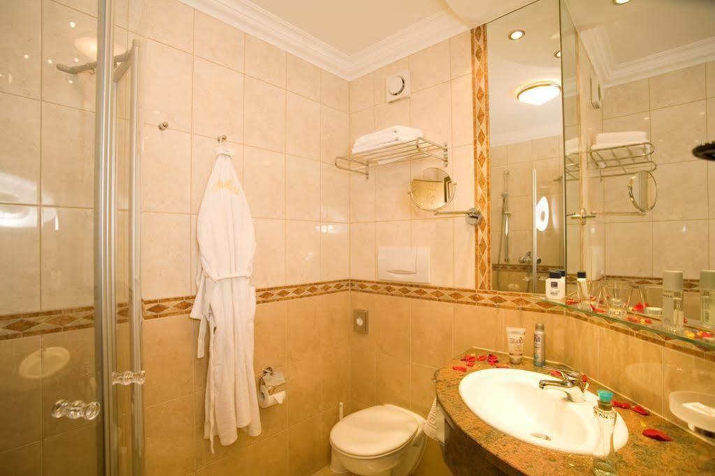 Graefliches Hotel Alte Post バート・ビルンバッハ エクステリア 写真